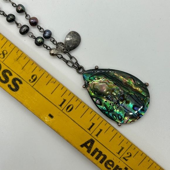 Chico’s Abalone Shell necklace with burnished silver lobster clasp and jewels - Picture 6 of 8